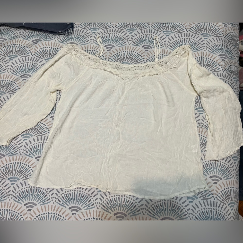 Women’s New York & Company Lace Long Sleeve Top size medium